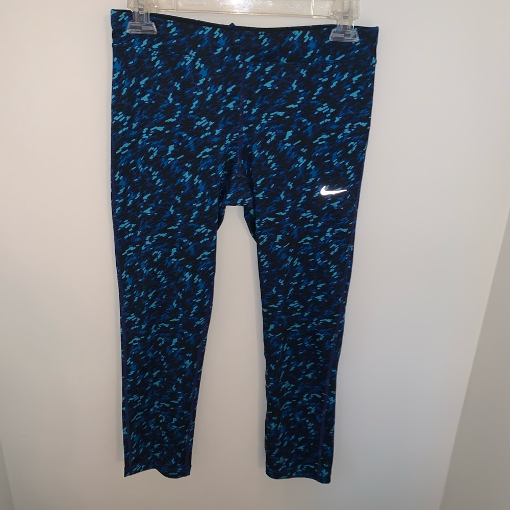Nike Dri-Fit crop leggings